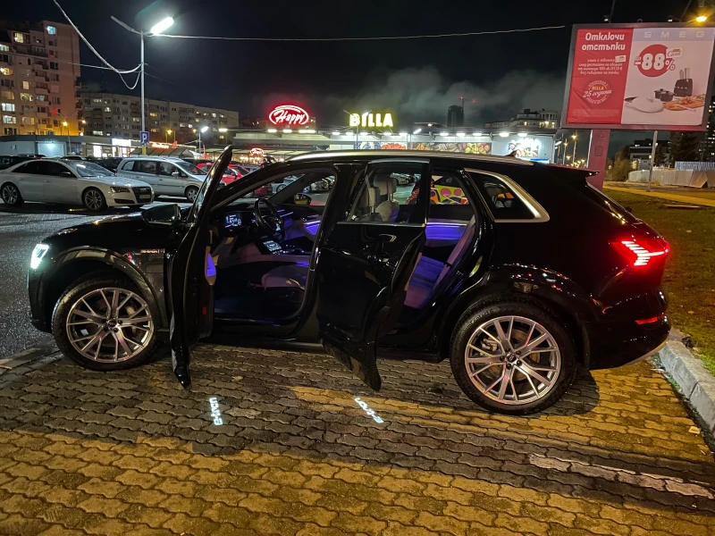 Audi E-Tron Гаранция 10/28 Premium + 92% SOH, снимка 5 - Автомобили и джипове - 52622367