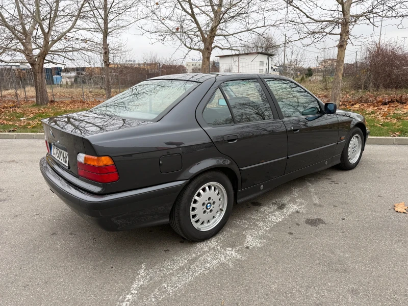 BMW 318 i, снимка 4 - Автомобили и джипове - 52790901