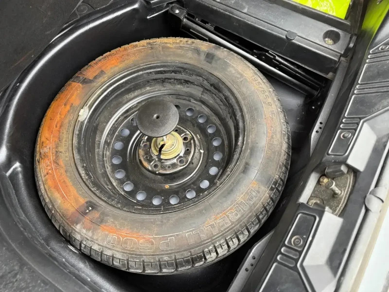 BMW 318 i, снимка 14 - Автомобили и джипове - 52790901