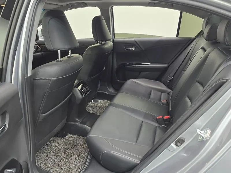 Honda Accord 2.0 Hybrid 9Th Generation, снимка 11 - Автомобили и джипове - 55841504