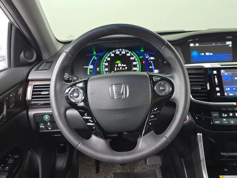 Honda Accord 2.0 Hybrid 9Th Generation, снимка 13 - Автомобили и джипове - 55841504