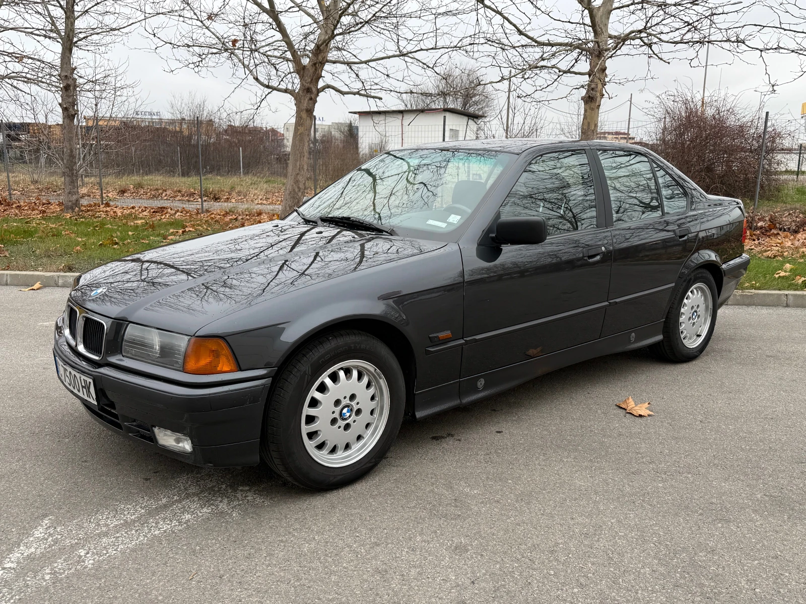 BMW 318 i, снимка 1