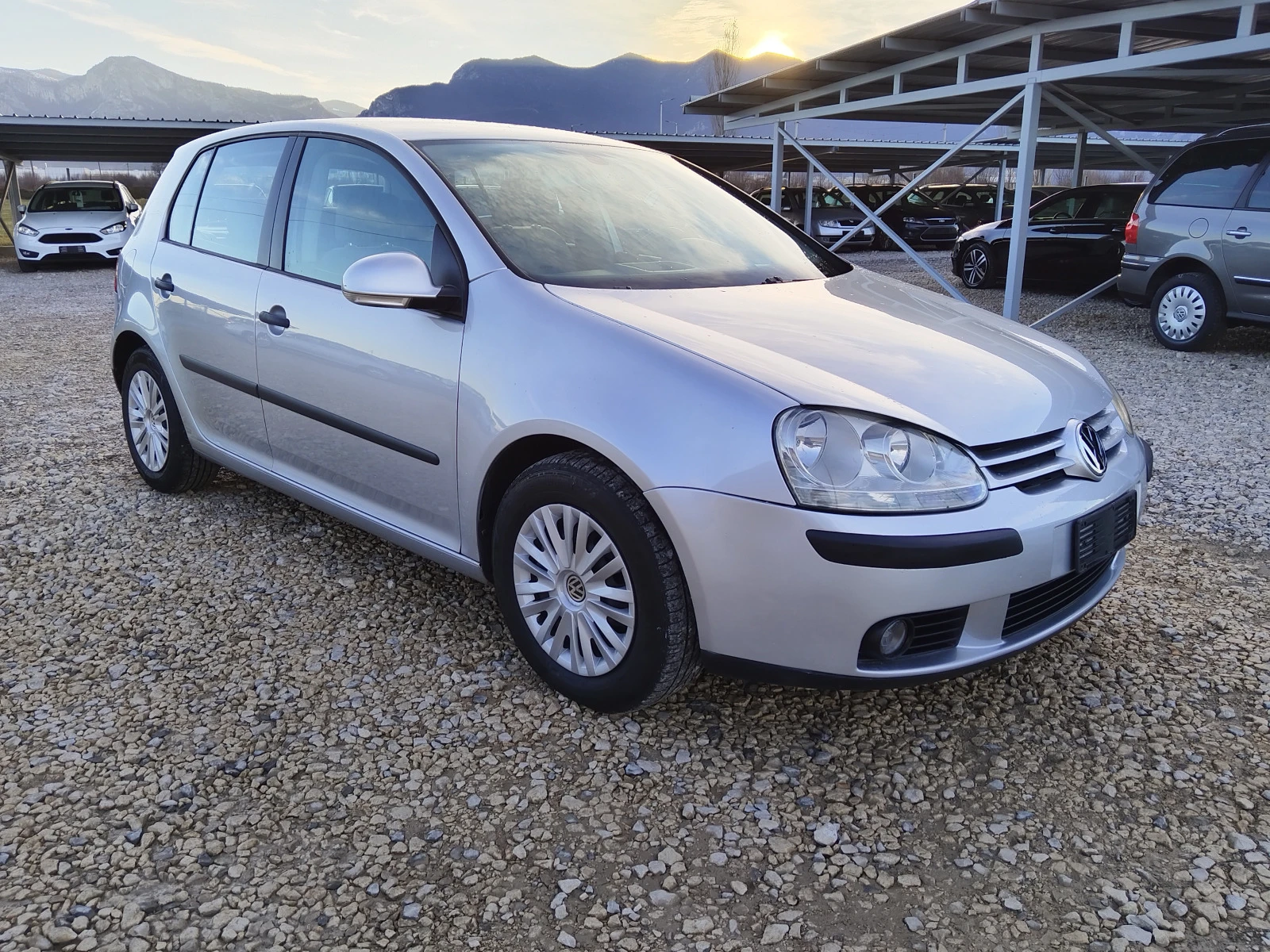 VW Golf 1.6-ИТАЛИЯ-6СКОРОСТИ-КЛИМА - [1] 