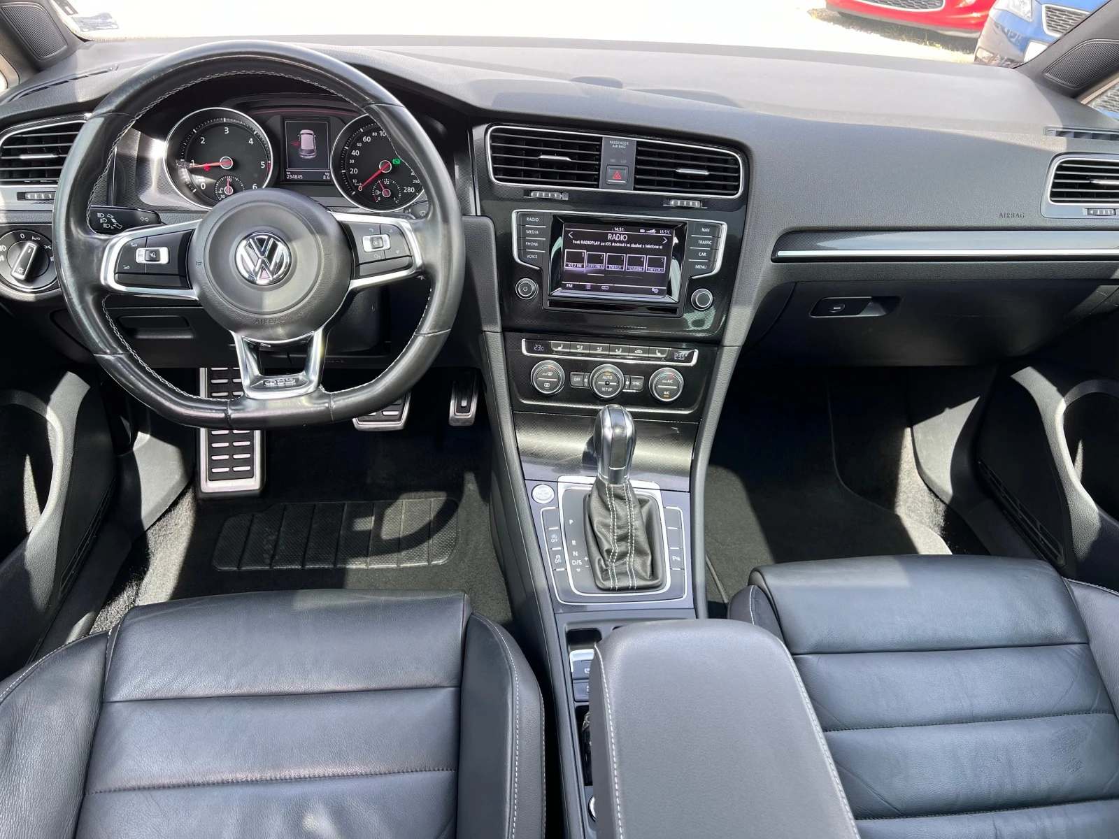 VW Golf 2.0TDI GTD ПАНОРАМА КОЖА FULL - изображение 10