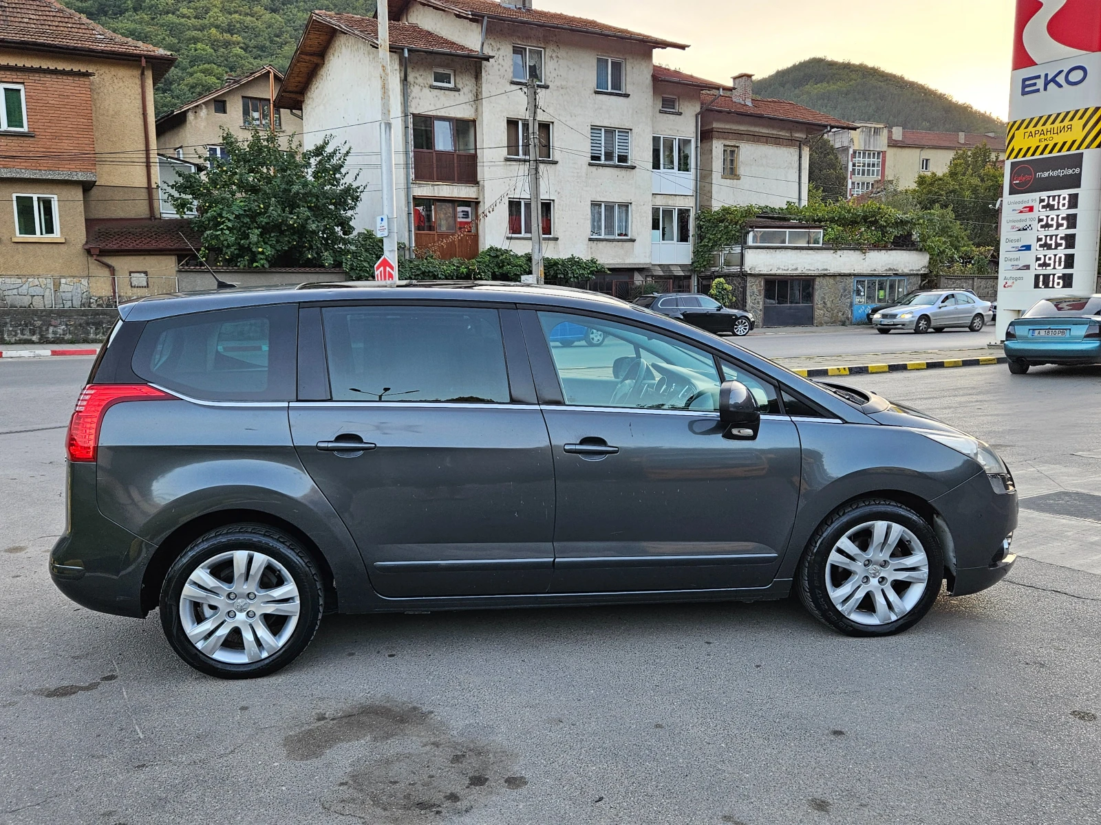 Peugeot 5008 1.6 AVTOMAT/NAVIG/PANORAMA - изображение 6