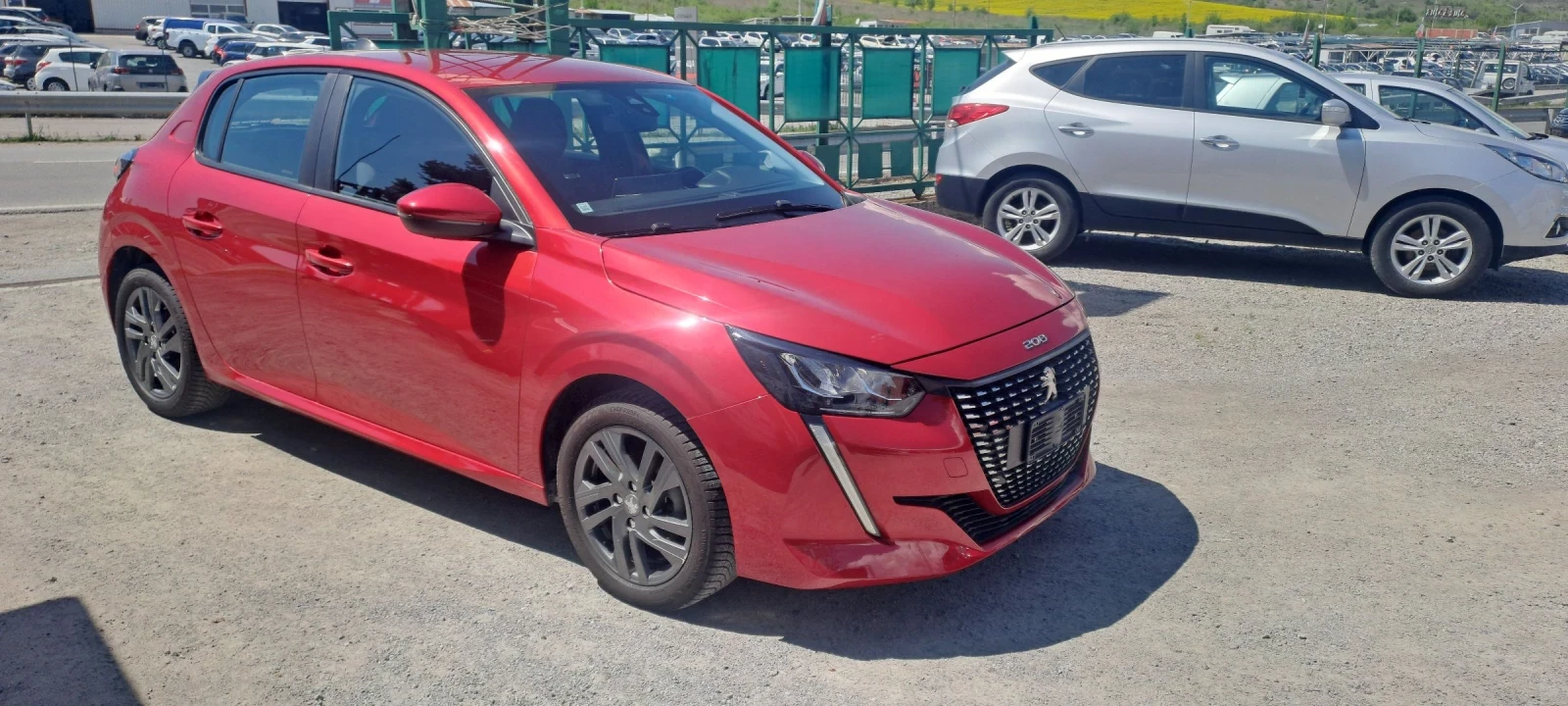 Peugeot 208 1.2 NAVI 37хил.км - изображение 3