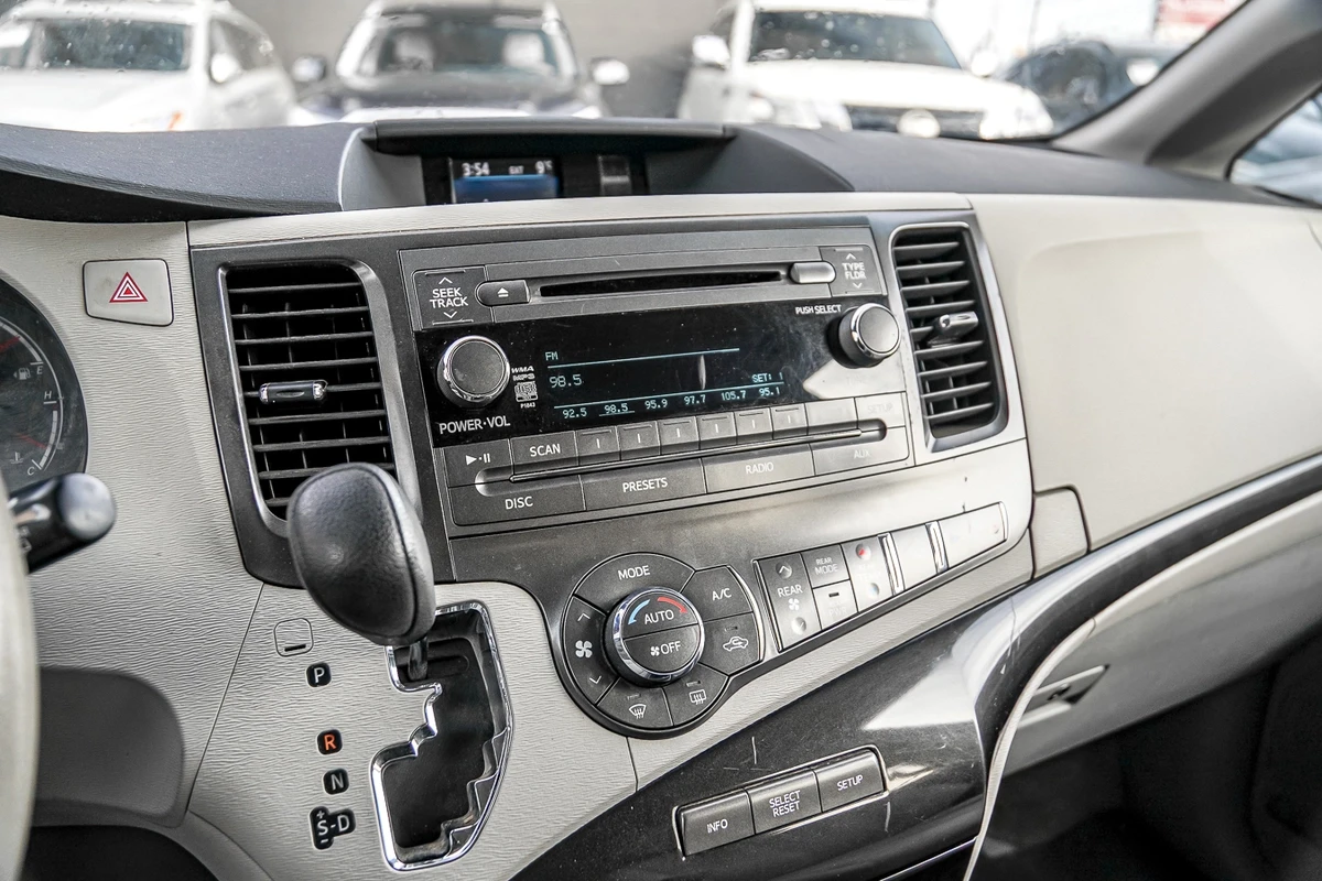 Toyota Sienna *     569   | Mobile.bg   9