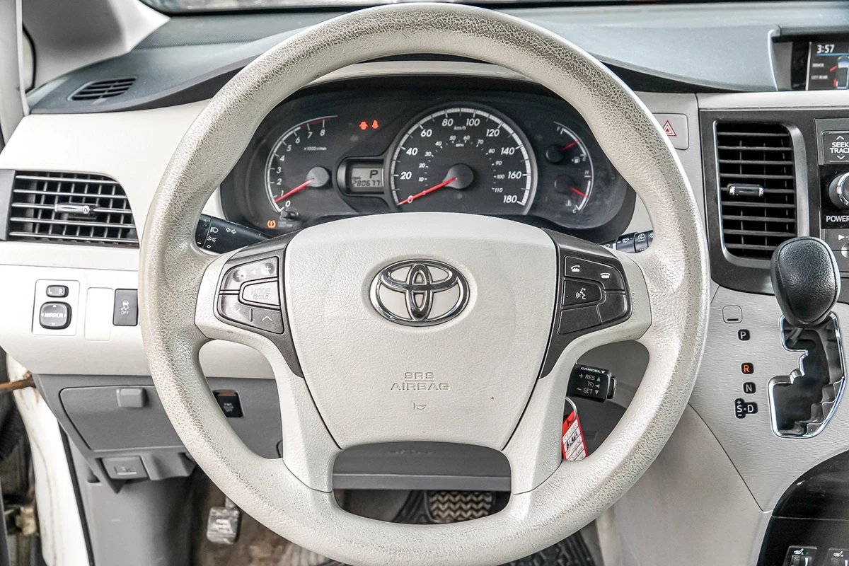 Toyota Sienna *     569   | Mobile.bg   6