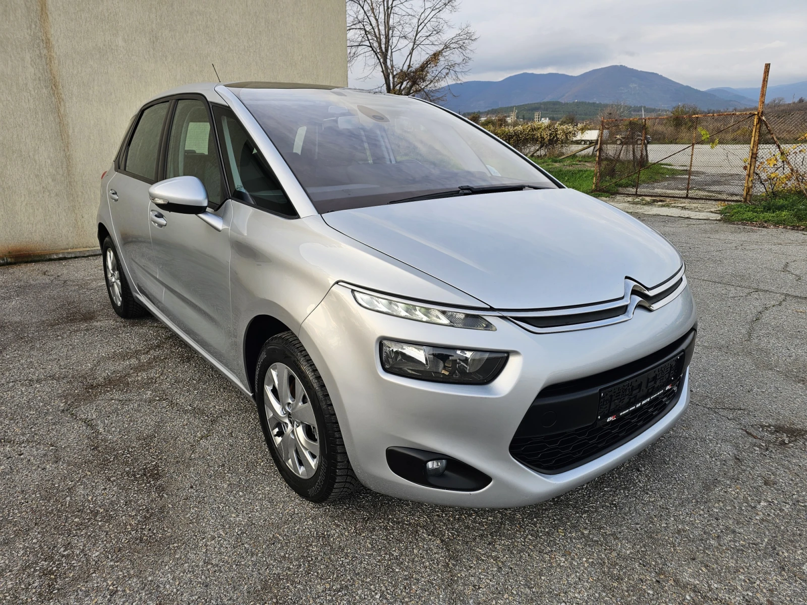 Citroen C4 Picasso 1.6 HDI Exclusive - изображение 3