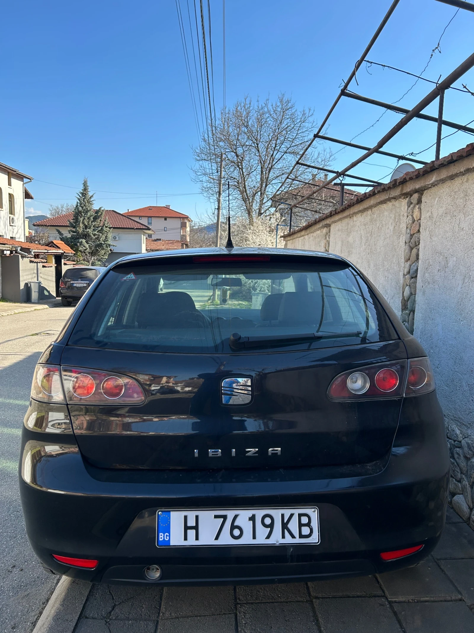 Seat Ibiza GAZ/Benzin, снимка 13 - Автомобили и джипове - 53789525