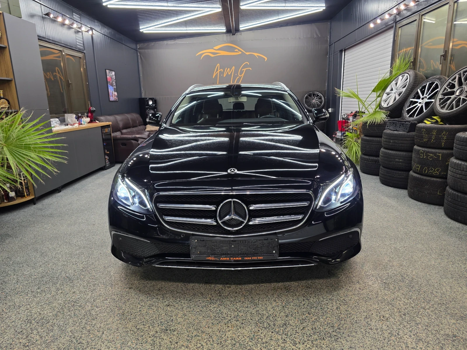 Mercedes-Benz E 220 AMG, снимка 3 - Автомобили и джипове - 53791046