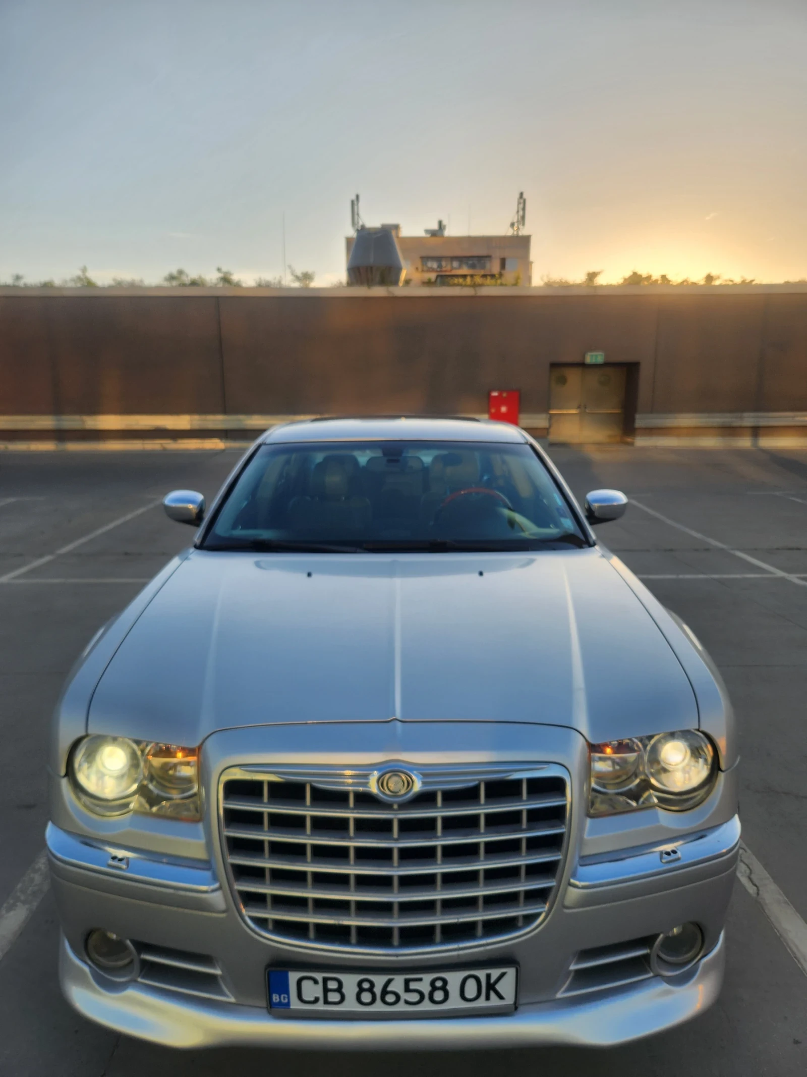 Chrysler 300c HEMI, снимка 3 - Автомобили и джипове - 54128697