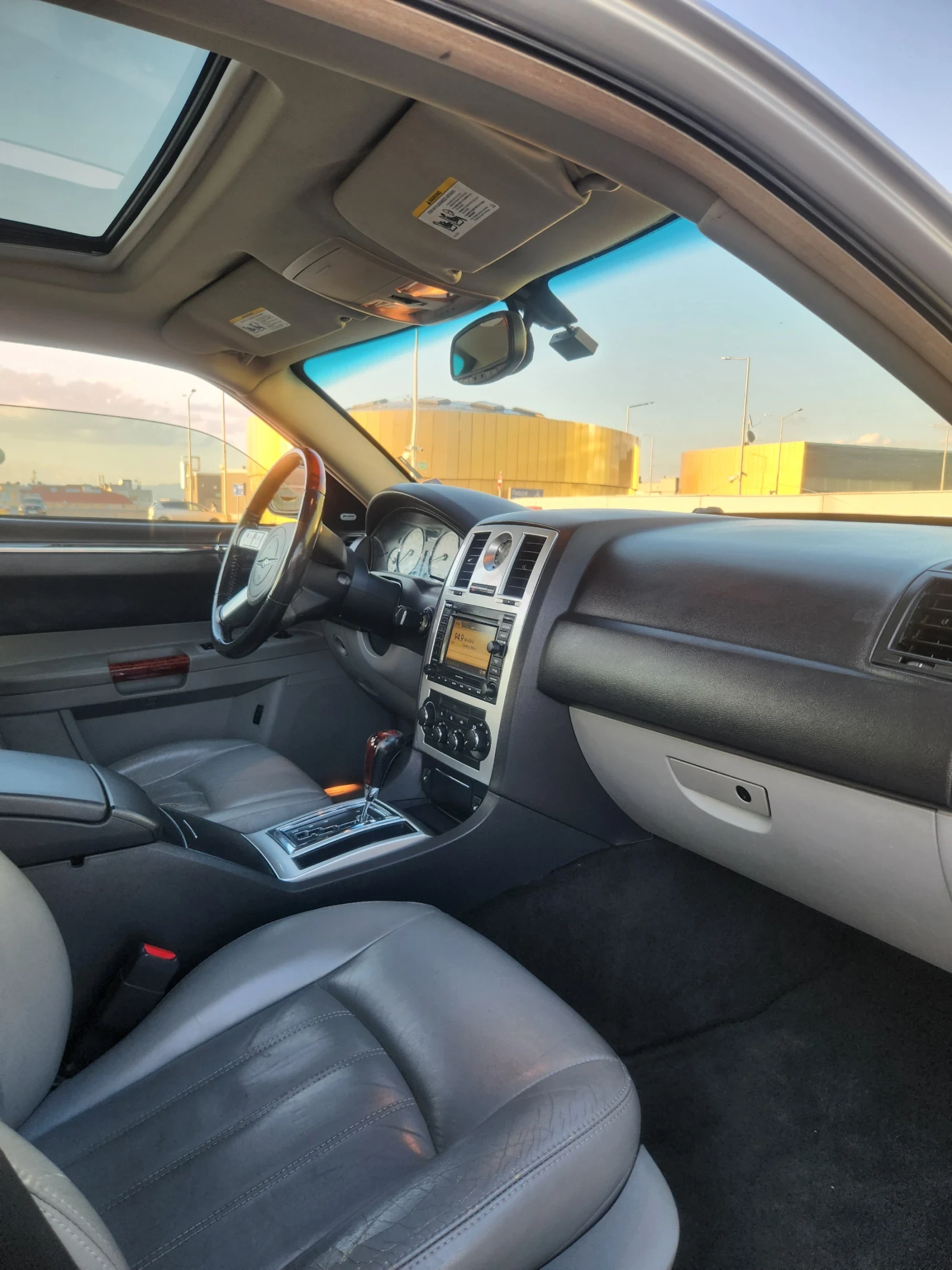 Chrysler 300c HEMI, снимка 10 - Автомобили и джипове - 54128697
