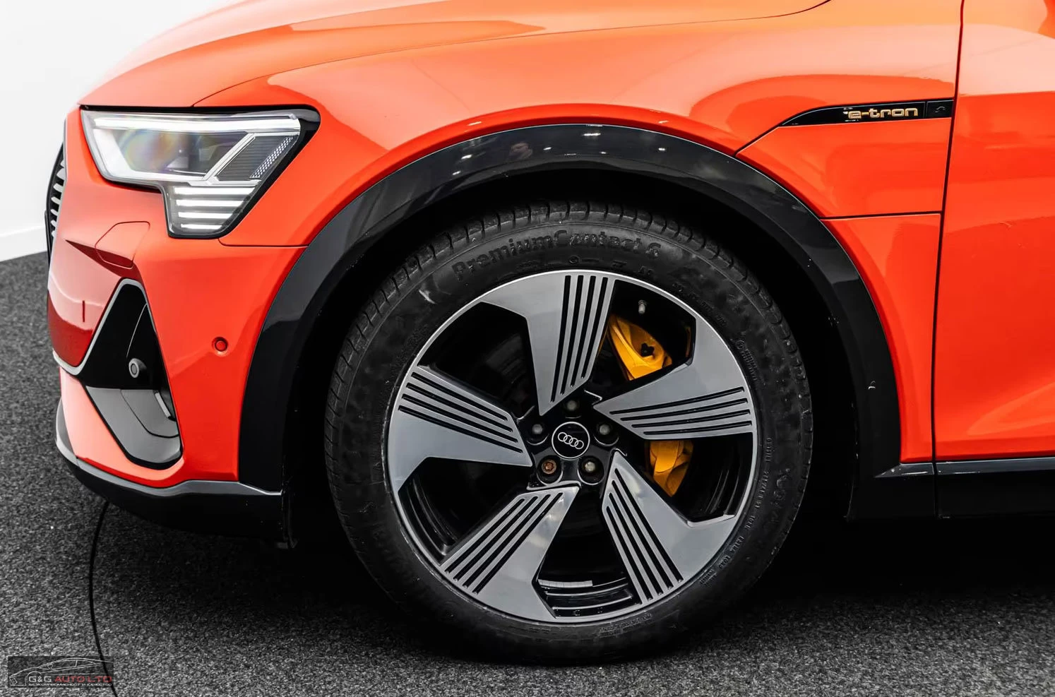 Audi E-Tron SPORTBACK50/313HP/2XSLINE/MATRIX/HUD/PANO/CAM/290z, снимка 4 - Автомобили и джипове - 54136659