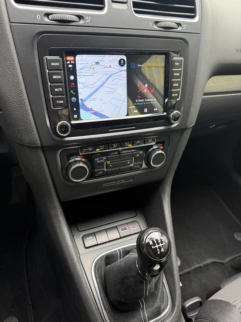 VW Golf 2.0 TDI, снимка 10 - Автомобили и джипове - 54144603