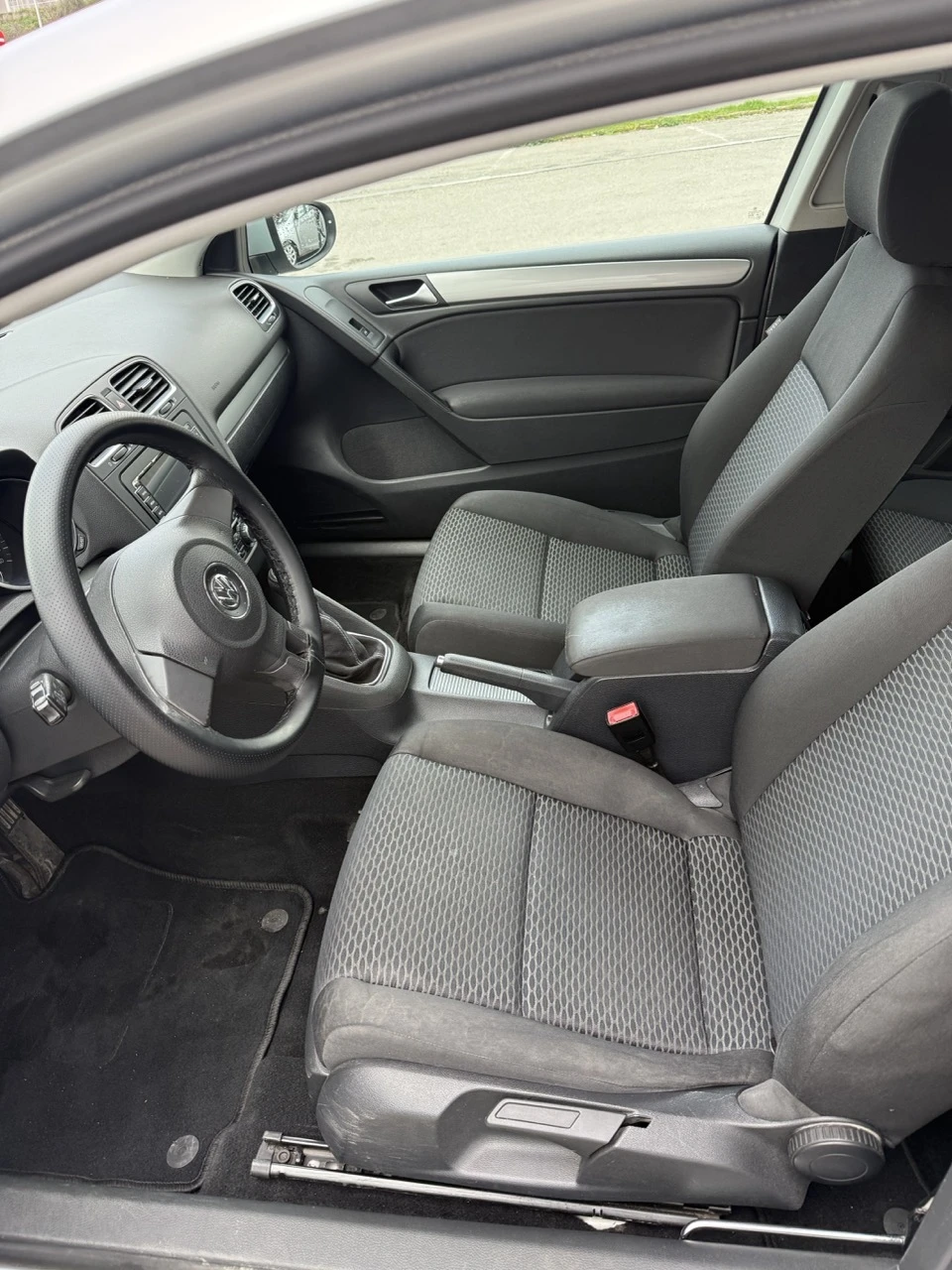 VW Golf 2.0 TDI, снимка 6 - Автомобили и джипове - 54144603