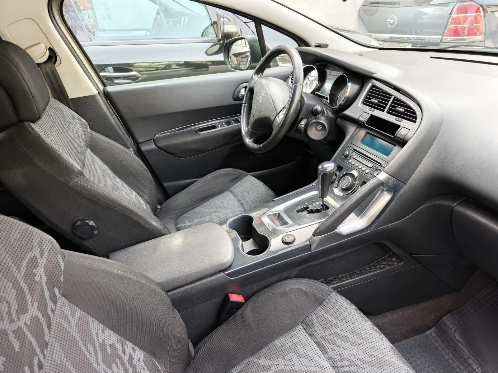 Peugeot 3008 1.6hdi, снимка 7 - Автомобили и джипове - 54226491