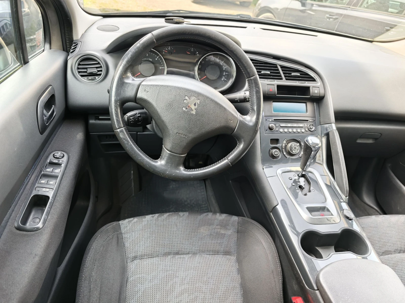 Peugeot 3008 1.6hdi, снимка 11 - Автомобили и джипове - 54226491