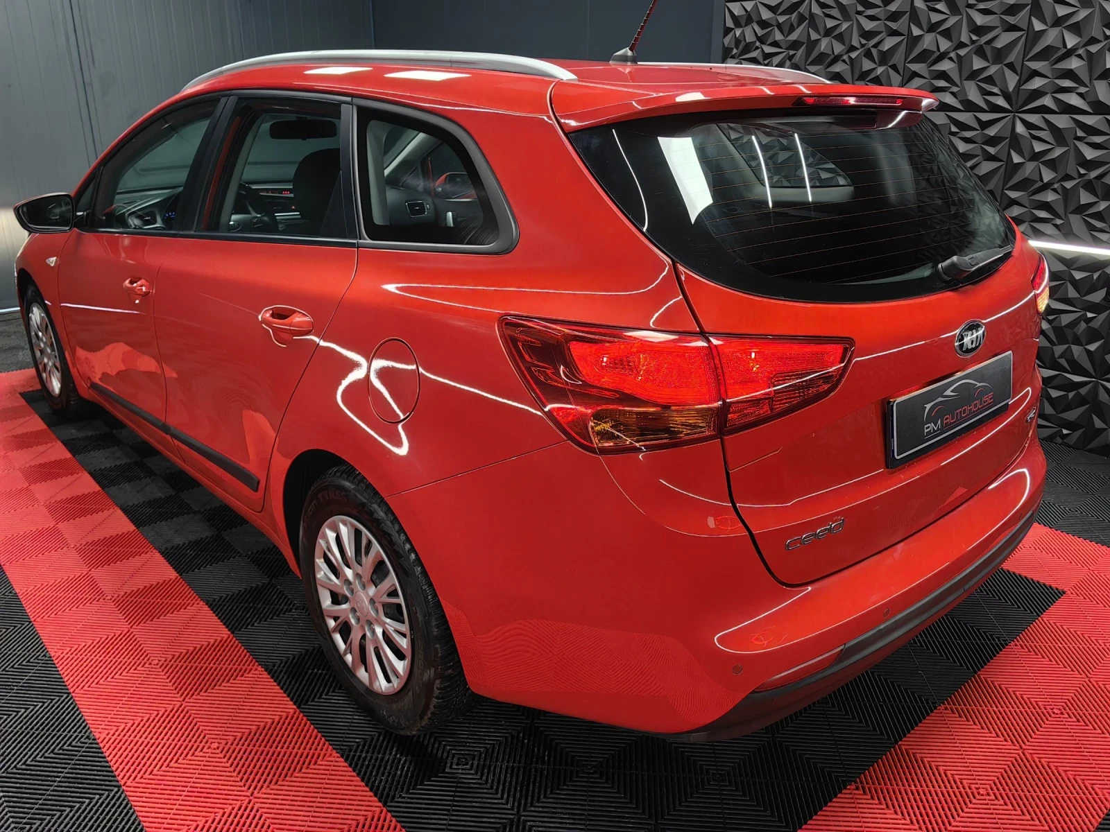 Kia Ceed 1.6CRDI* 136�.�* FACE* 6B* AUX* ��������* ��� | Mobile.bg � ����������� 3