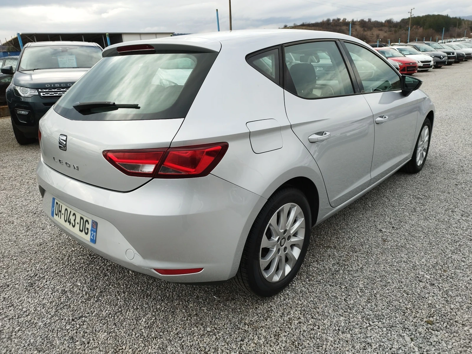 Seat Leon 1.6, TDI 105кс., снимка 5 - Автомобили и джипове - 54389433