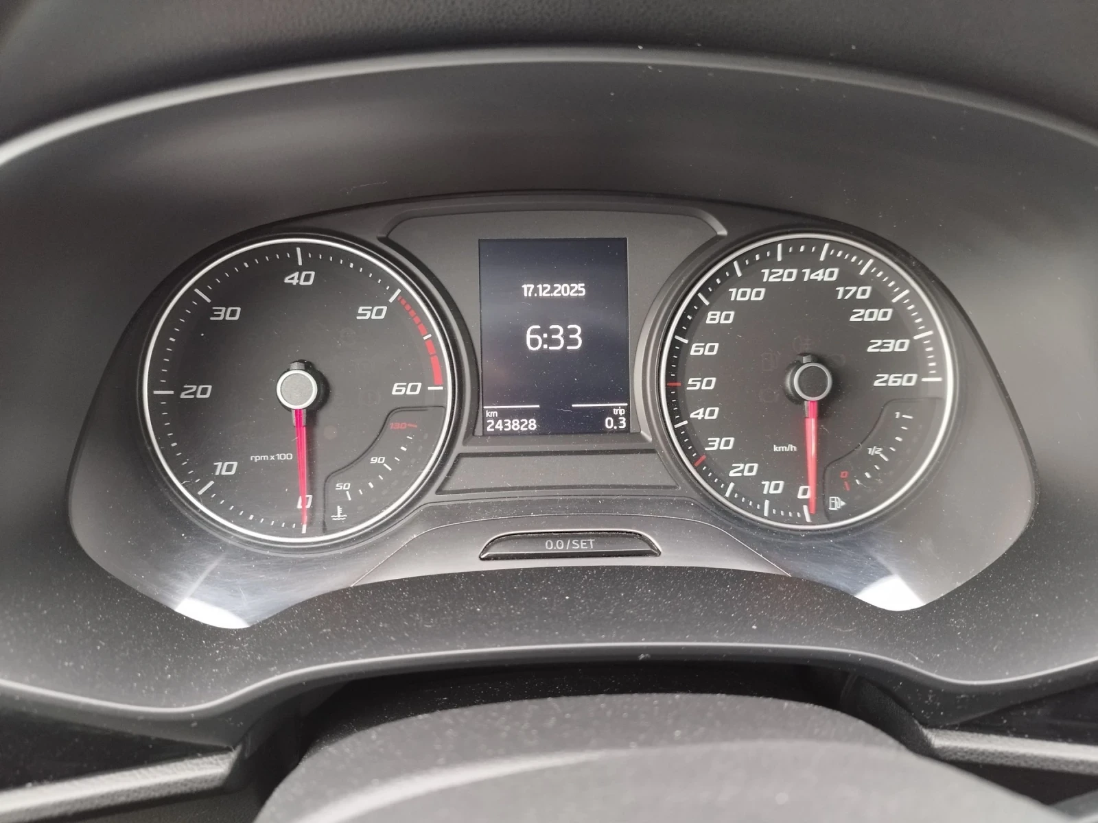 Seat Leon 1.6, TDI 105кс., снимка 16 - Автомобили и джипове - 54389433
