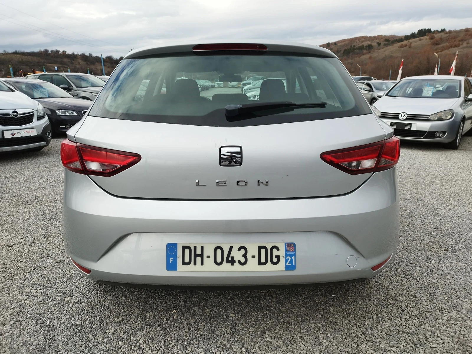 Seat Leon 1.6, TDI 105кс., снимка 4 - Автомобили и джипове - 54389433
