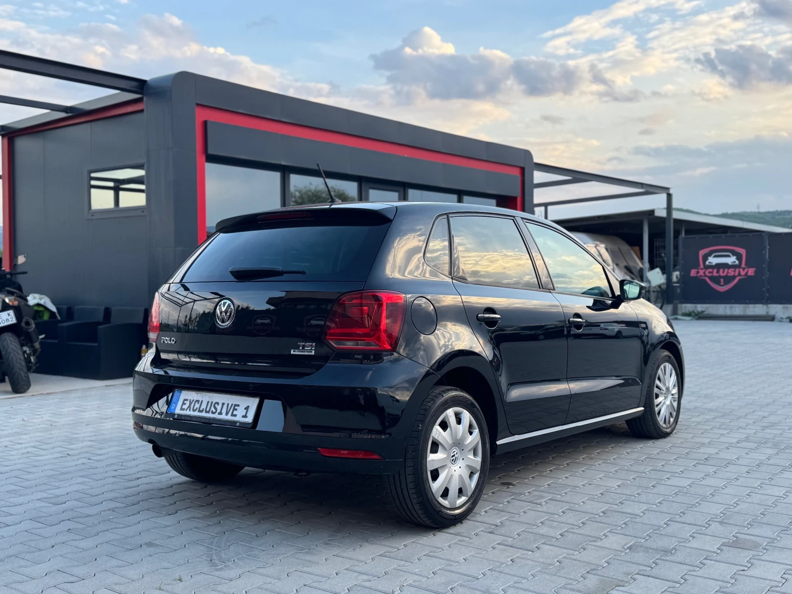 VW Polo 1.2i LOUNGE EURO-6, снимка 4 - Автомобили и джипове - 54430288