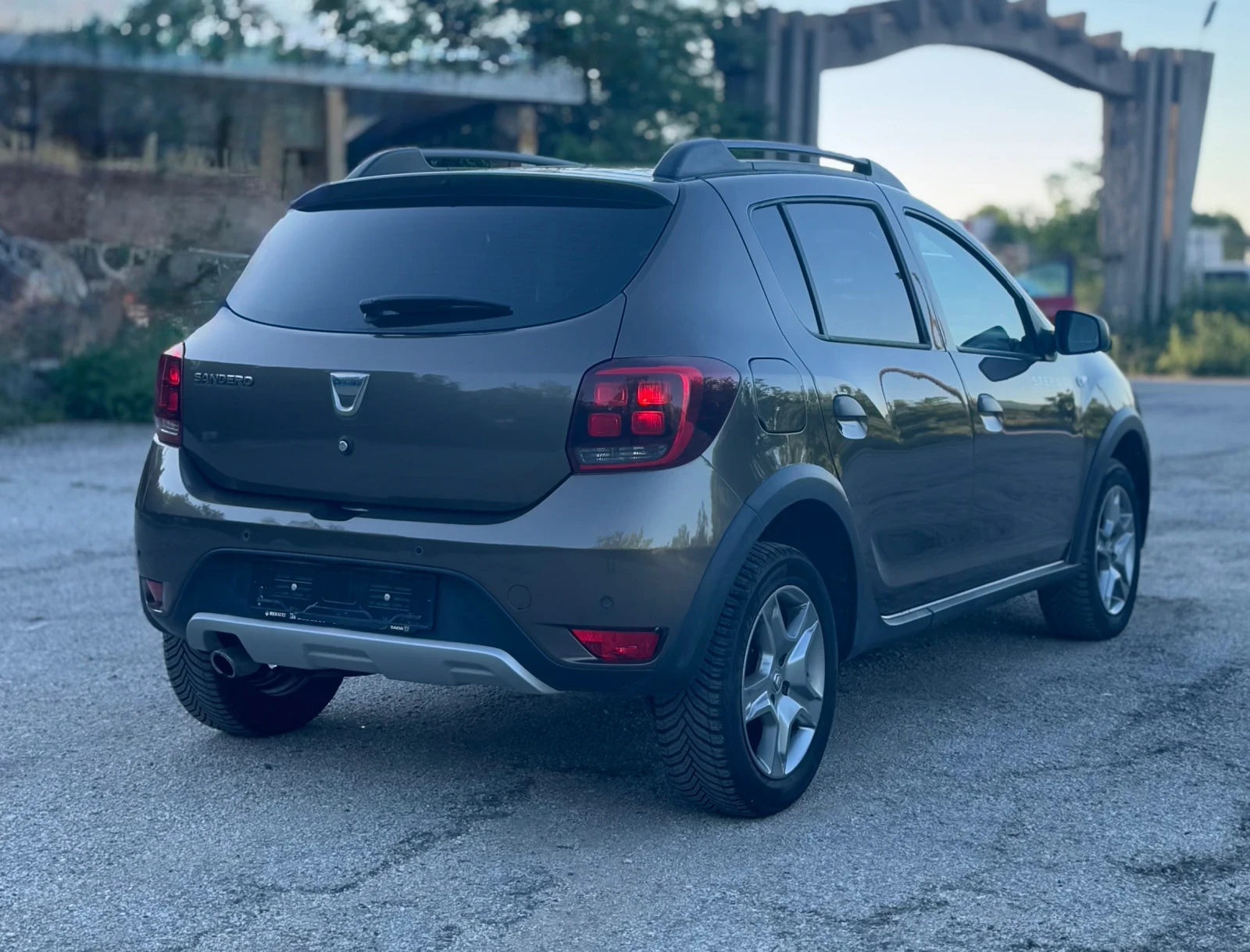 Dacia Sandero 1.0 STEPWAY/ГАЗ/GPL, снимка 6 - Автомобили и джипове - 54690695
