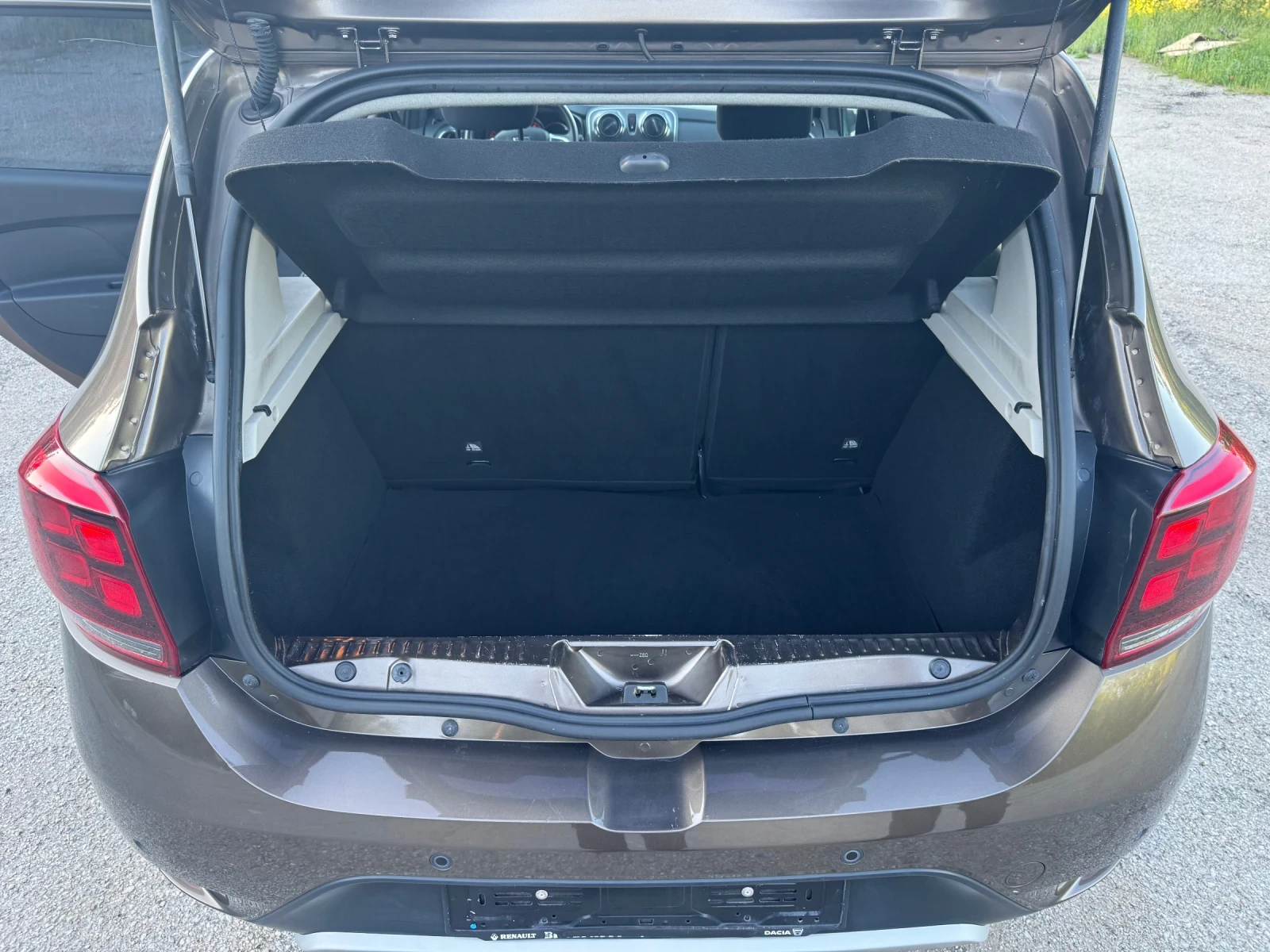 Dacia Sandero 1.0 STEPWAY/ГАЗ/GPL, снимка 11 - Автомобили и джипове - 54690695