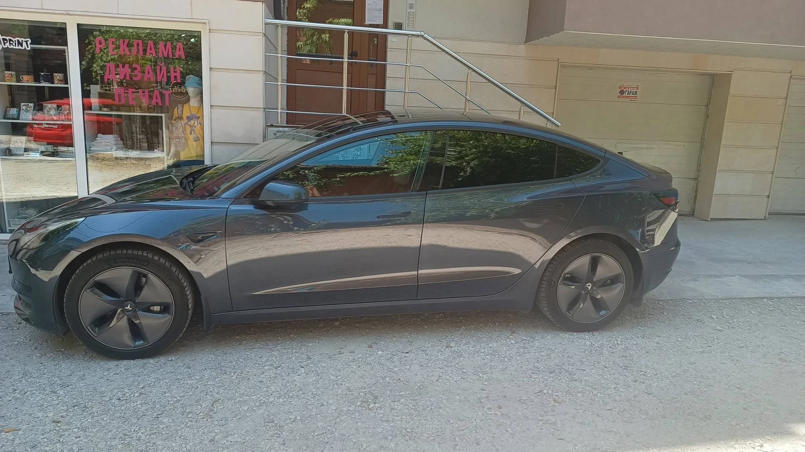 Tesla Model 3 SR+ , снимка 8 - Автомобили и джипове - 54797099