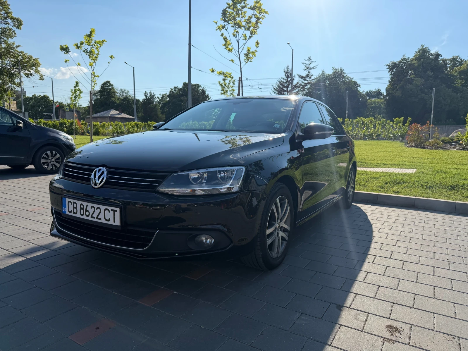VW Jetta Highline 1.6 TDI, снимка 3 - Автомобили и джипове - 54977288