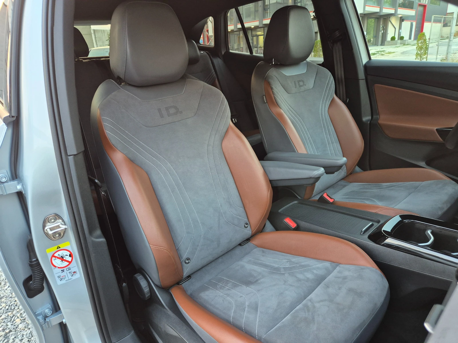 VW ID.4 Pro-82kWh-AMBIENT LIGHT-LED-SOH-91.36%, снимка 12 - Автомобили и джипове - 56049917