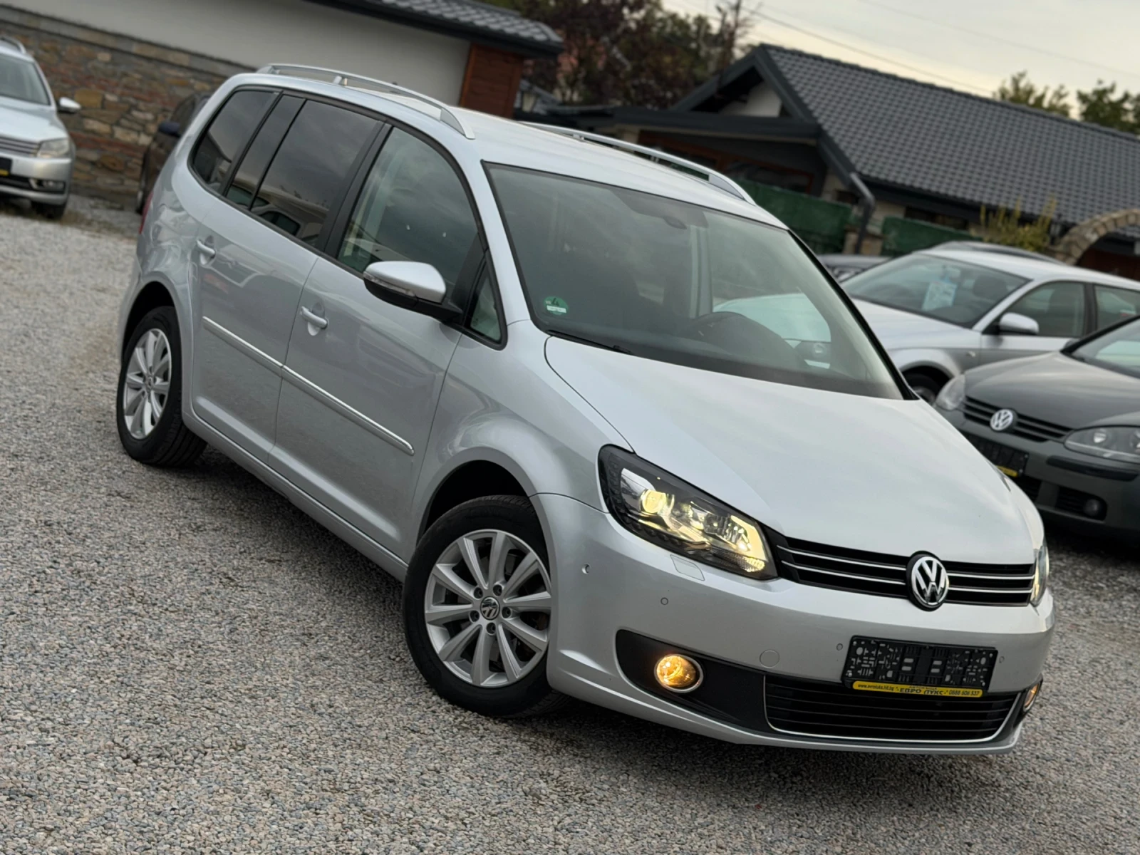 VW Touran 2.0TDI 140кс 7-места DSG НАВИ КАМЕРА