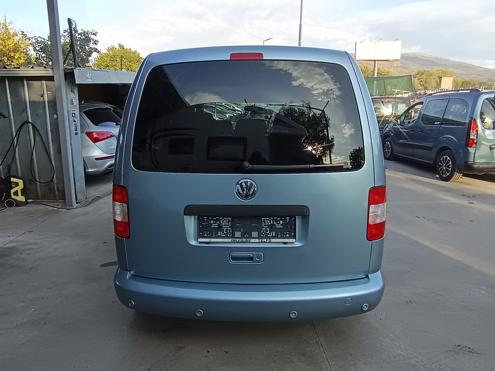 VW Caddy 1.9tdi, снимка 5 - Автомобили и джипове - 56415927