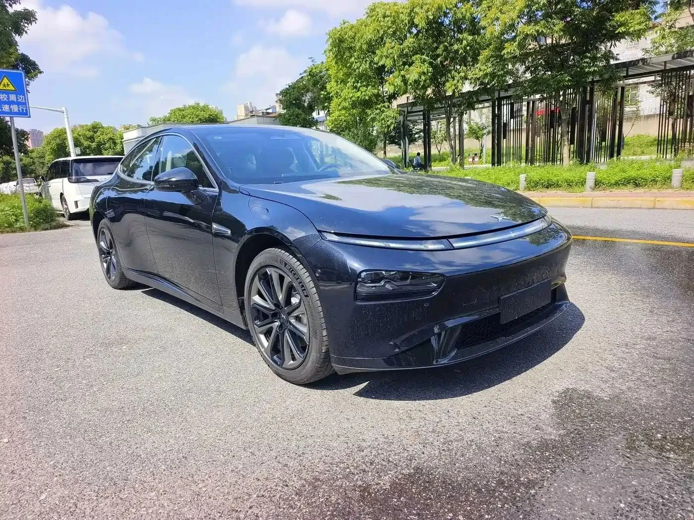 Xpeng P7, снимка 3 - Автомобили и джипове - 56684712