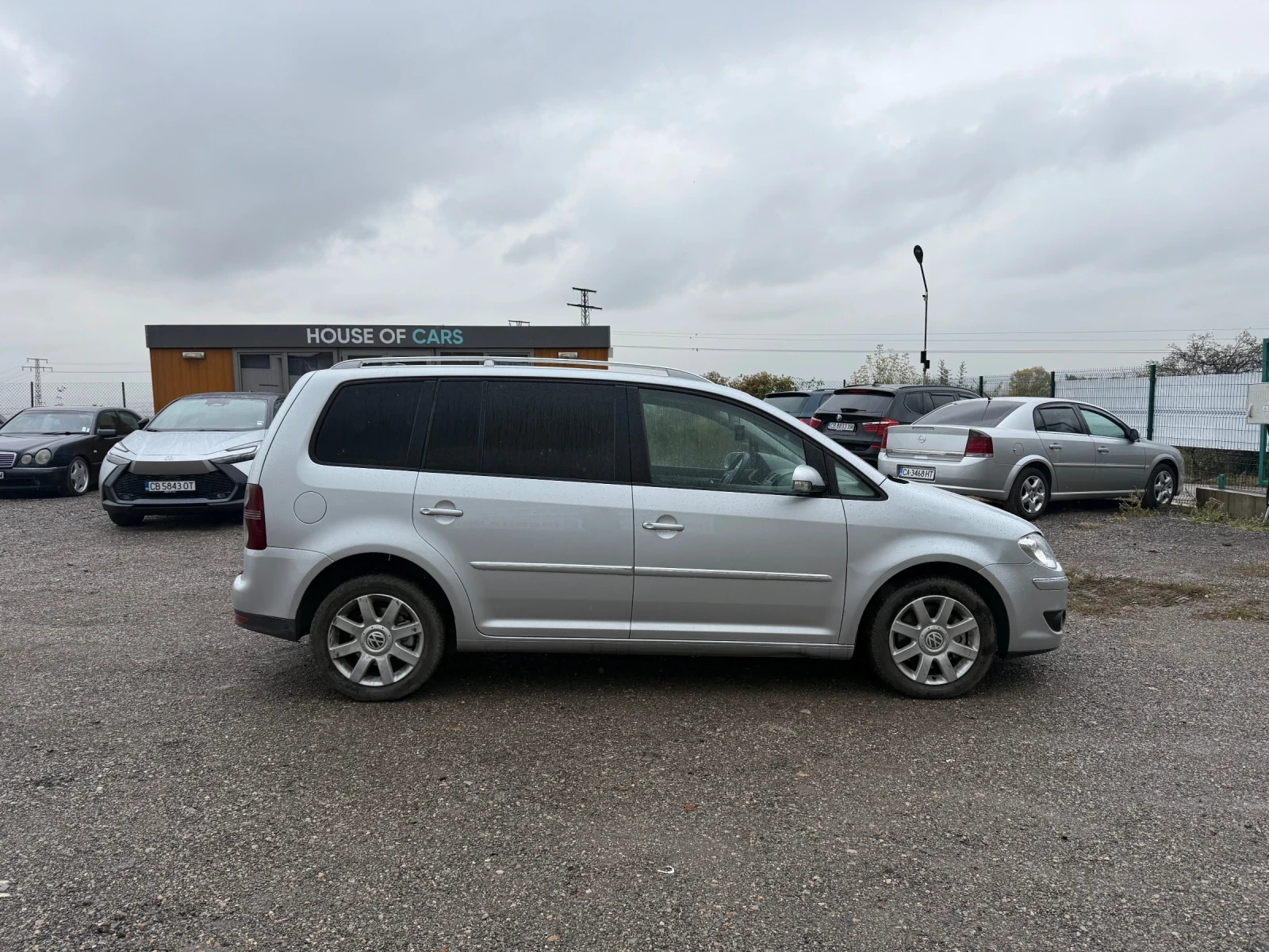 VW Touran 2.0 TDI-170к.с , снимка 5 - Автомобили и джипове - 56748477