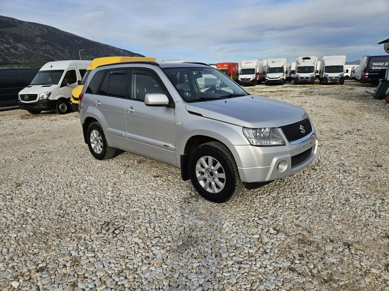 Suzuki Grand vitara 2.0i, снимка 7 - Автомобили и джипове - 45116930