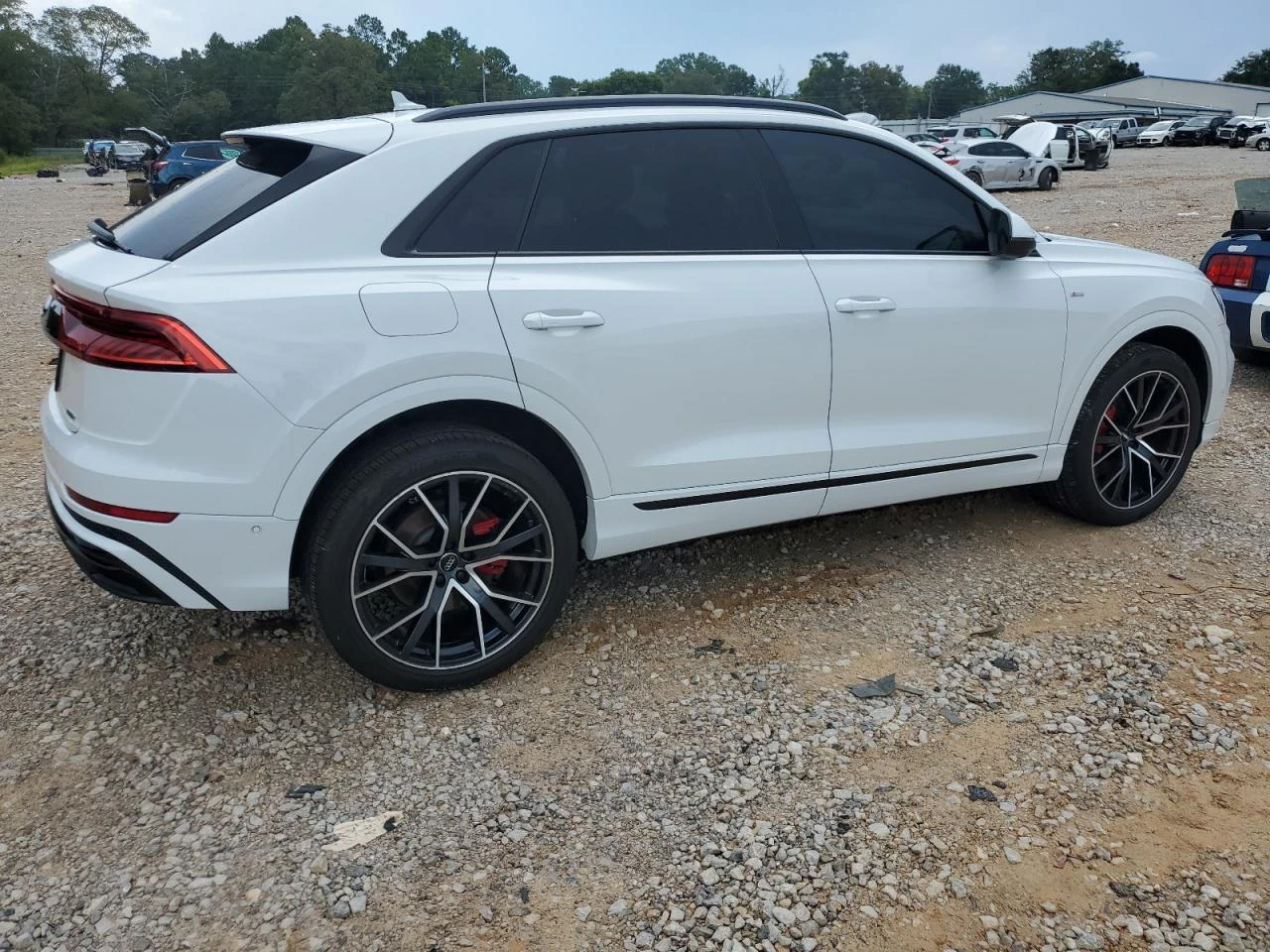 Audi Q8 Въздух* Sline* Matrix* Distronic* B&O* Масаж* Обду - изображение 5