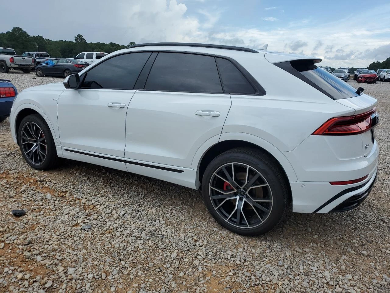 Audi Q8 Въздух* Sline* Matrix* Distronic* B&O* Масаж* Обду - изображение 2