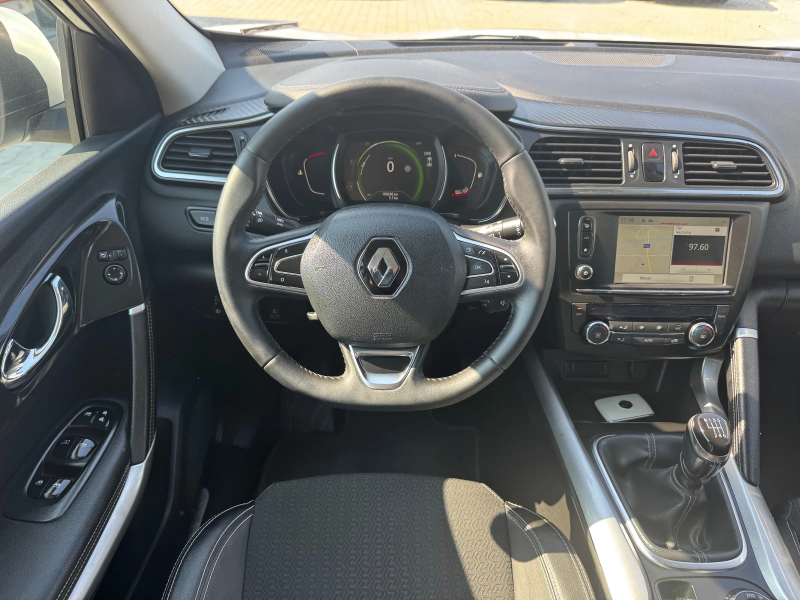 Renault Kadjar 1.6DCi 4x4 CAMERA NAVI FULL, снимка 11 - Автомобили и джипове - 53851635