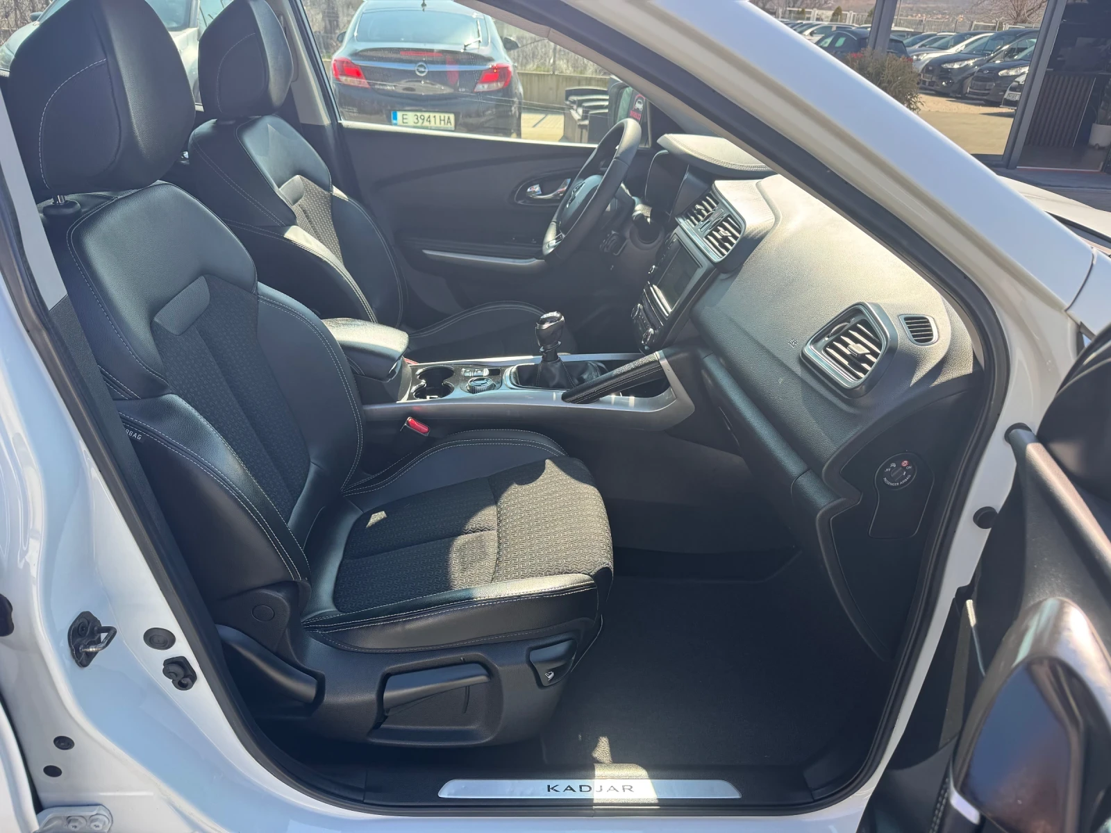 Renault Kadjar 1.6DCi 4x4 CAMERA NAVI FULL, снимка 13 - Автомобили и джипове - 53851635