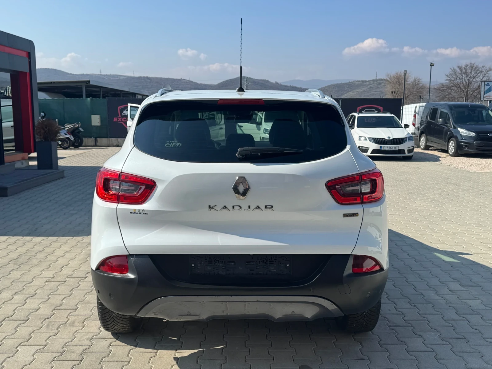 Renault Kadjar 1.6DCi 4x4 CAMERA NAVI FULL, снимка 4 - Автомобили и джипове - 53851635