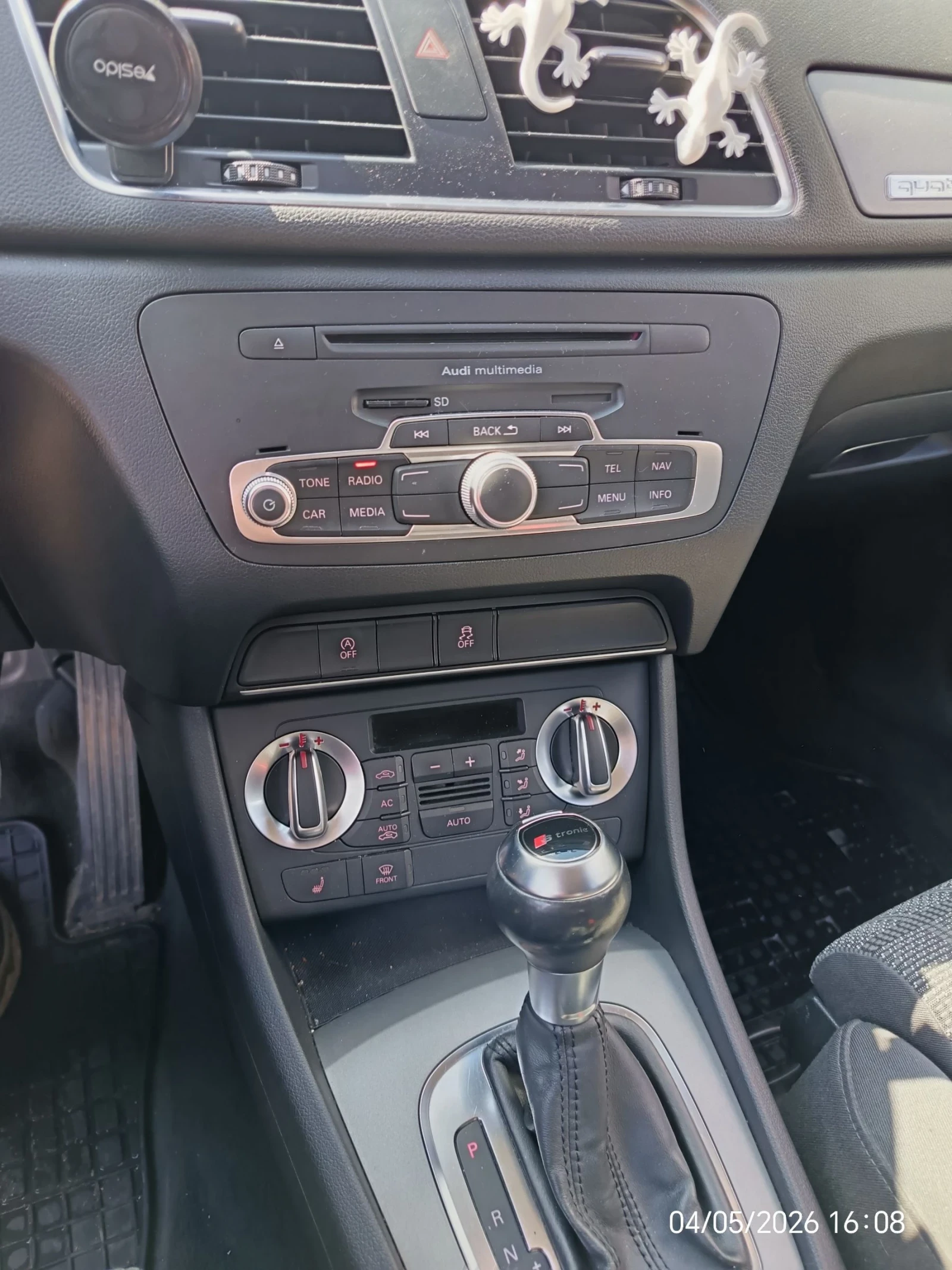 Audi Q3 2.0tdi, снимка 10 - Автомобили и джипове - 54443802