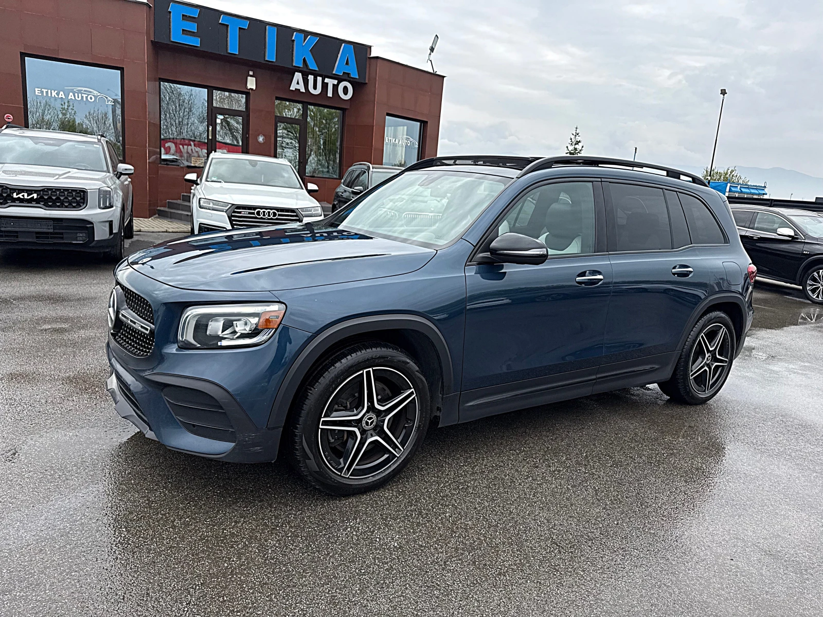 Mercedes-Benz GLB 250 AMG-DISTRONIK-PANORAMA-LED-KAMERA-ПОДГРЕЯВАНЕ-FULL, снимка 3 - Автомобили и джипове - 54684315