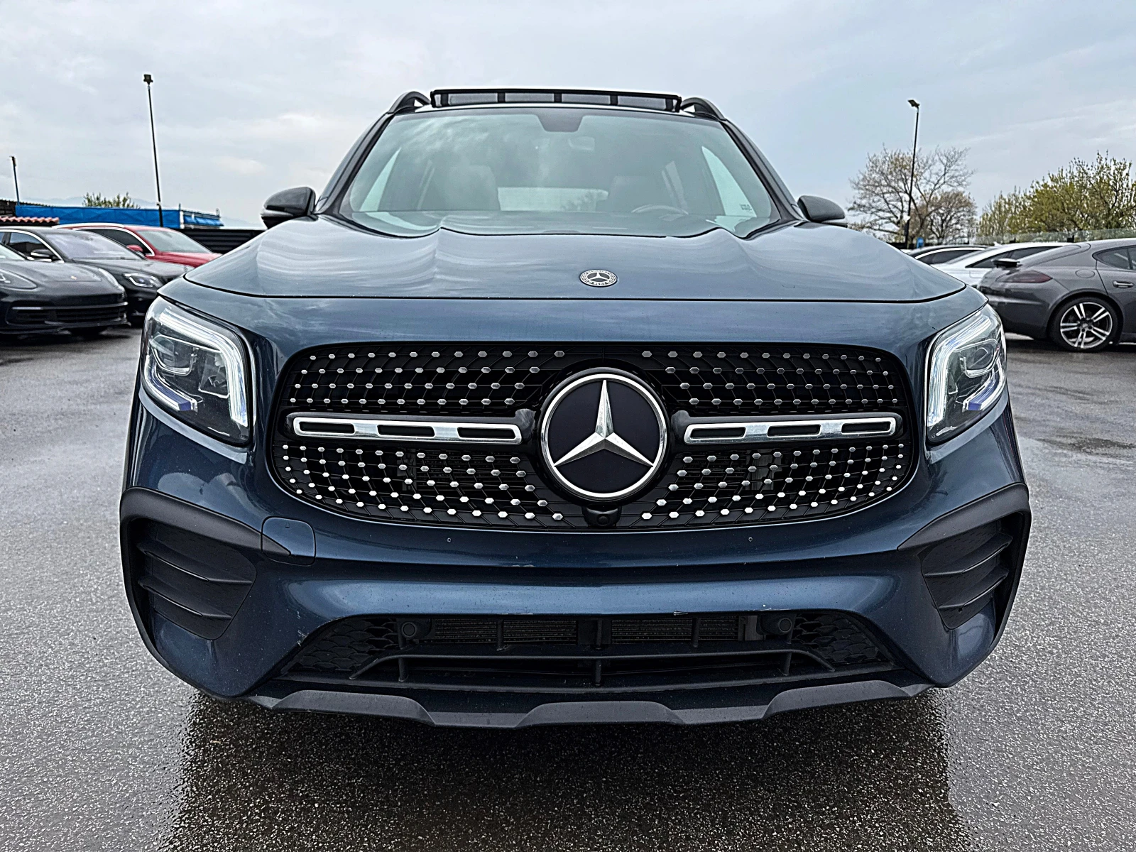 Mercedes-Benz GLB 250 AMG-DISTRONIK-PANORAMA-LED-KAMERA-ПОДГРЕЯВАНЕ-FULL