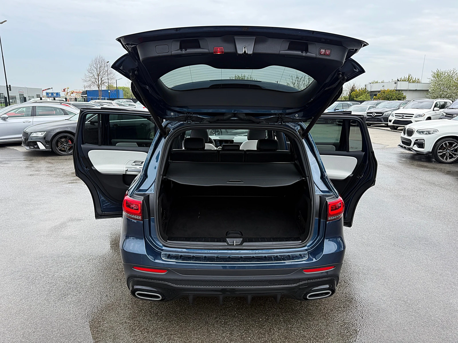 Mercedes-Benz GLB 250 AMG-DISTRONIK-PANORAMA-LED-KAMERA-ПОДГРЕЯВАНЕ-FULL, снимка 15 - Автомобили и джипове - 54684315