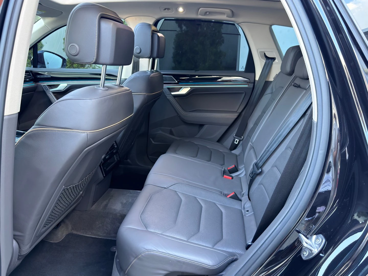 VW Touareg, снимка 6 - Автомобили и джипове - 56420614