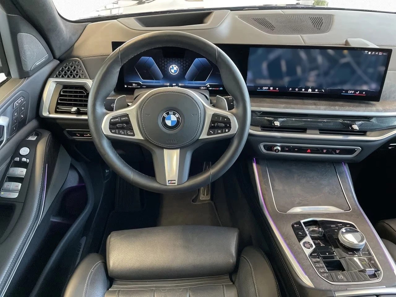 BMW X7 40d / M SPORT PRO / HUD / 360 / SKY LOUNGE / H&K , снимка 8 - Автомобили и джипове - 55392451