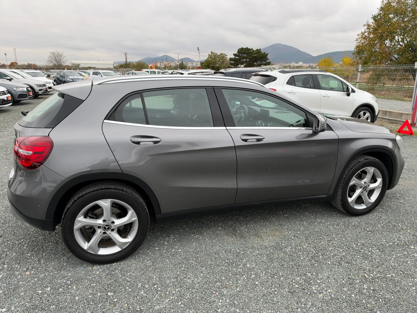 Mercedes-Benz GLA 200 (KATO НОВА)^(4-MATIC), снимка 5 - Автомобили и джипове - 56739144
