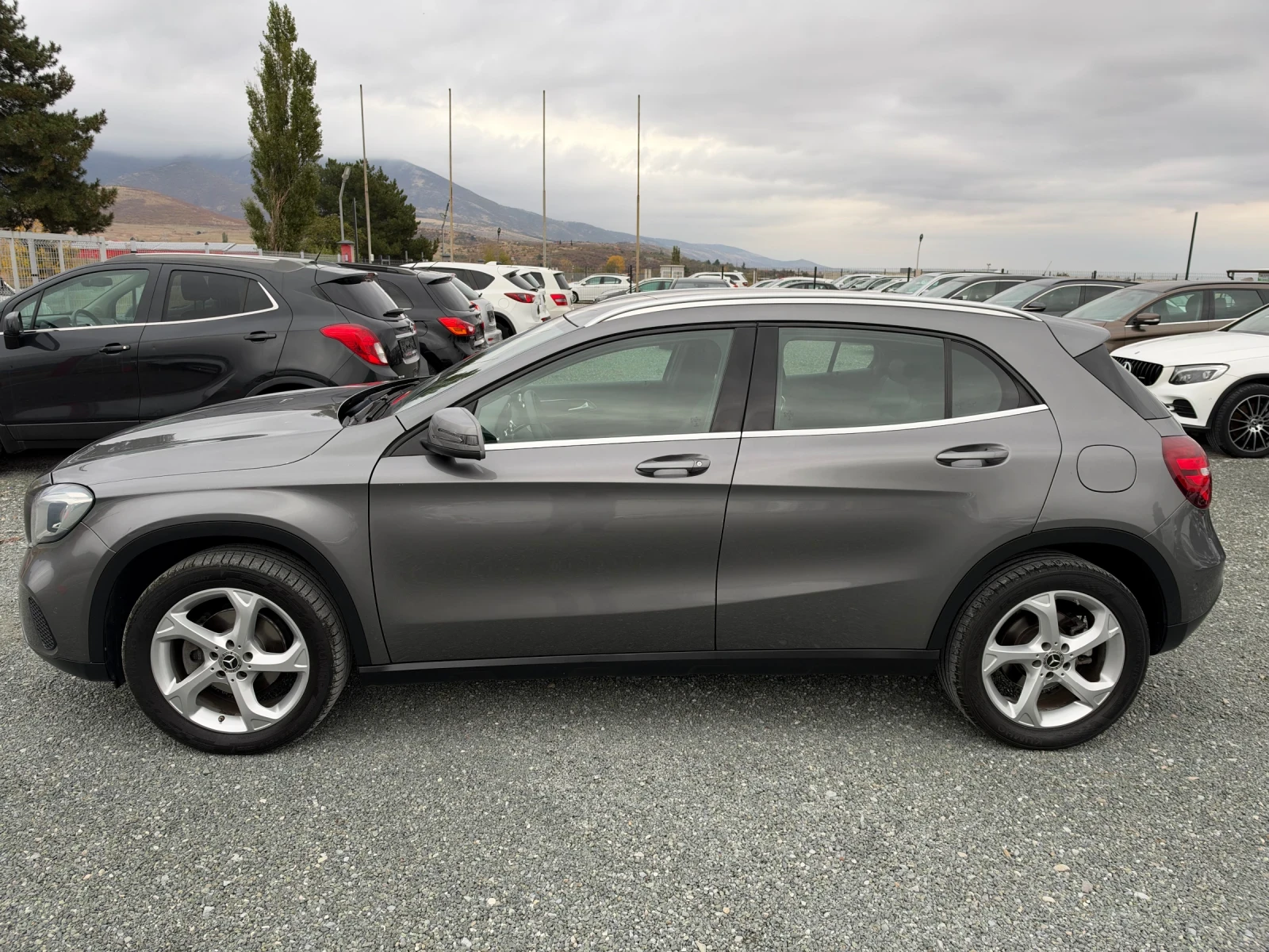 Mercedes-Benz GLA 200 (KATO НОВА)^(4-MATIC), снимка 10 - Автомобили и джипове - 56739144